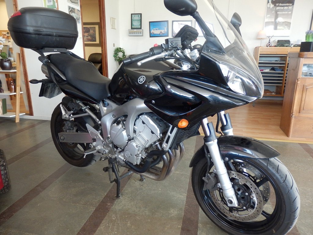 Yamaha FZ6-S 0.6