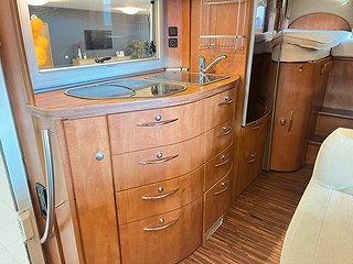 Husbil-halvintegrerad Carthago CHIC C-LINE T 4.3 13 av 24