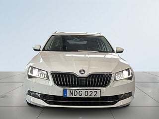 Skoda Superb Kombi 2.0 TDI 4×4, L&K S&V-hjul/Kamera/Drag/Carplay – bild 2