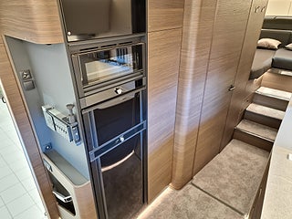 Husbil-integrerad Adria SUPER SONIC 890 LL 16 av 27
