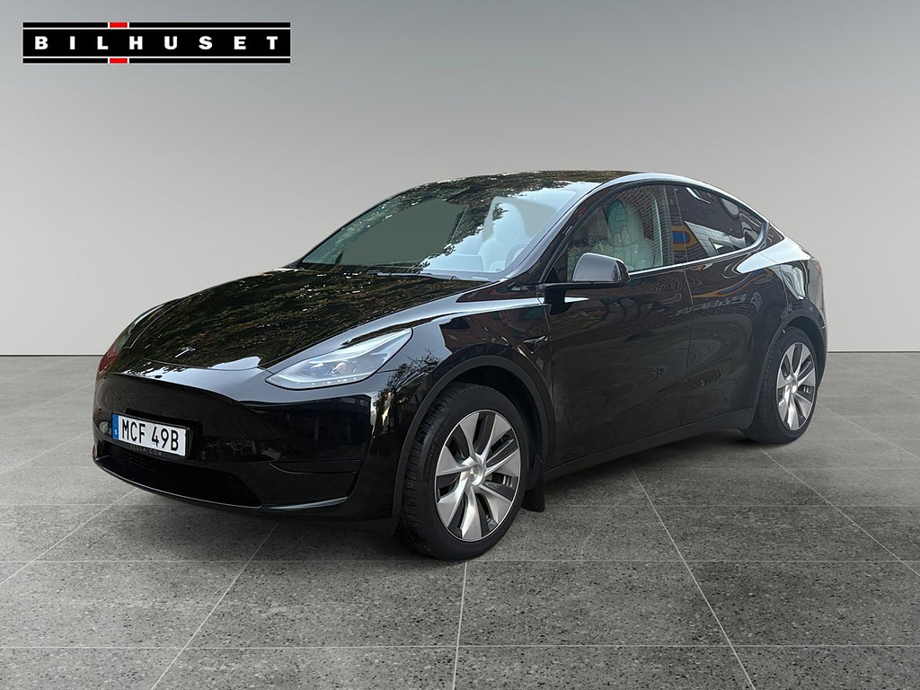 Tesla Model Y Standard Range Drag MOMS 