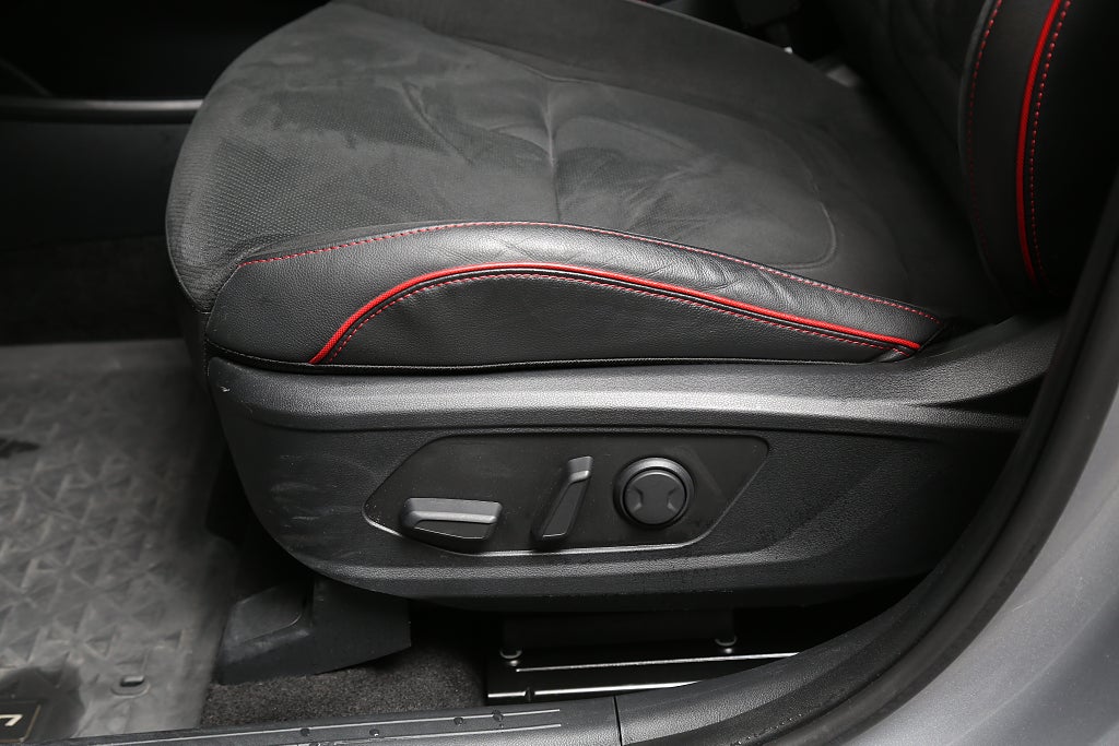 Hyundai Tucson 1,6 T-GDi PHEV 265hk 6AT 4WD N Line Drag Assistanspkt 2023
