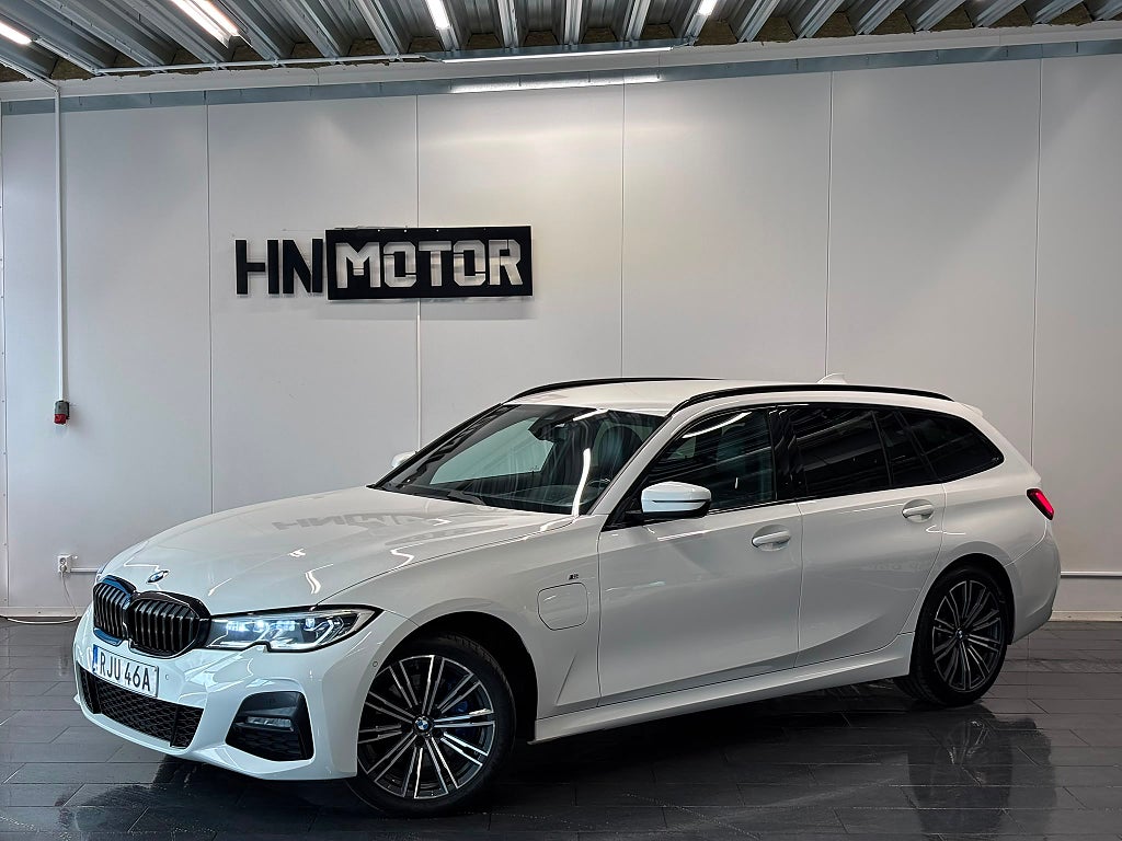 BMW 330e xDrive Touring Steptronic M Sport|HuD|Alcentara|NyServ