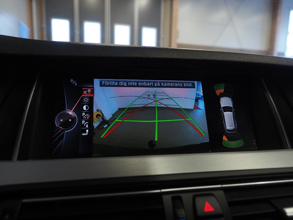 BMW 520d xDrive Touring Aut Navi Pro Kamera Drag M-Värm Läder 2017