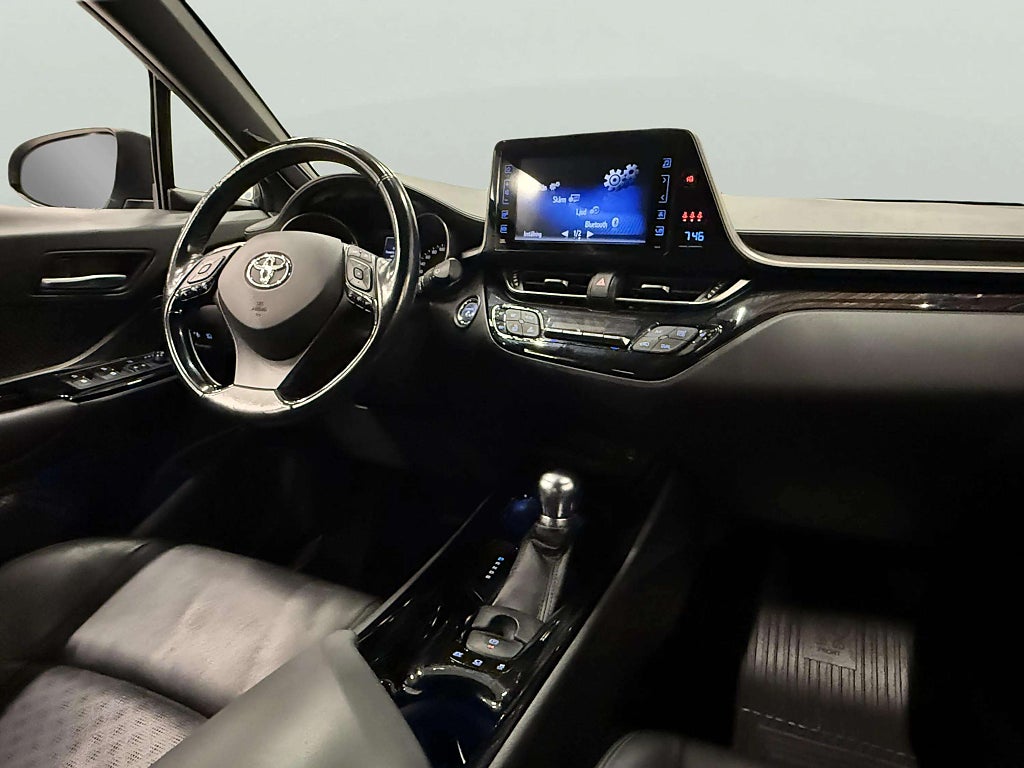 Toyota C-HR Hybrid CVT X-Edition Skinn JBL 8800 Mil 2 Ägare - miniatyr 17