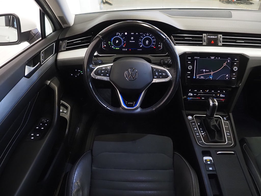 Volkswagen Passat SC GTE 1.4 TSI Plug-in Drag Cockpit Värmare Keyless GPS 2021