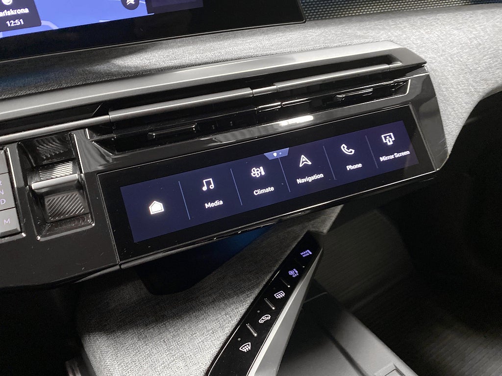 Peugeot 3008 GT Hybrid 145 hk Automat  – bild 12