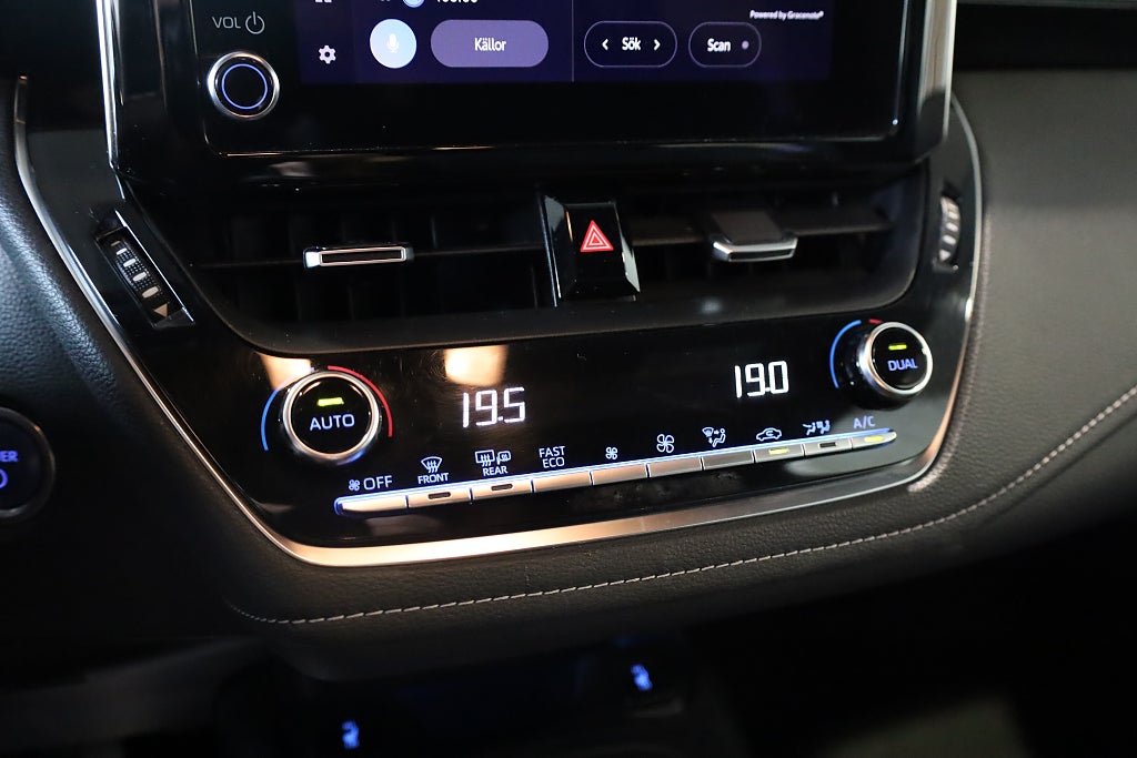 Toyota Corolla Touring Sports Hybrid e-CVT Style Kamera Rattvärme 2022