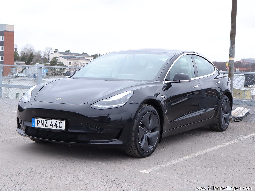 Tesla Model 3 Standard Range Plus 325hk, S/V-hjul