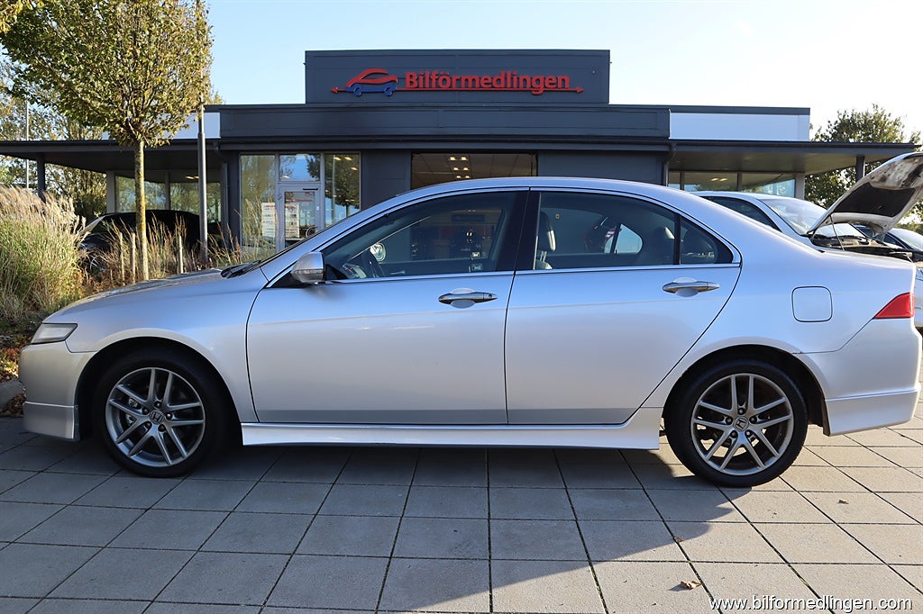 Honda Accord 2.4 i-VTEC Sedan 190hk REP OBJEKT! Aut Svensksåld