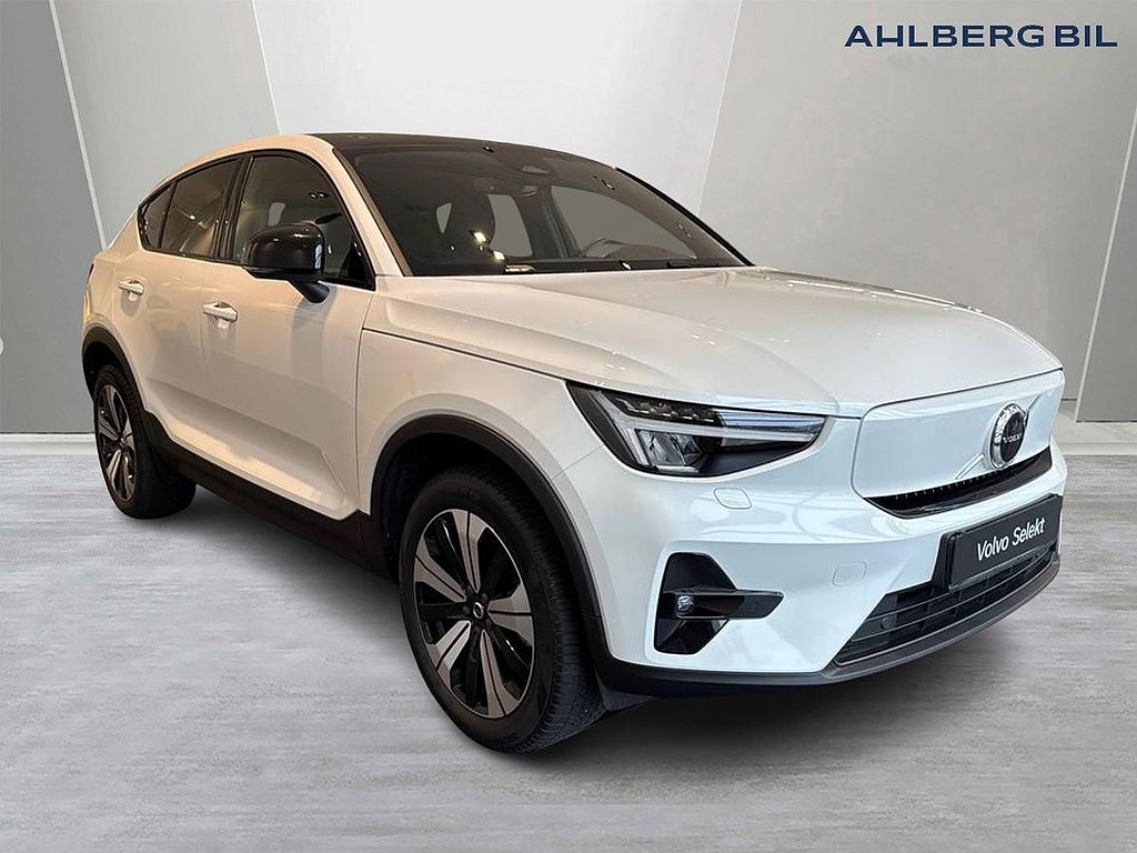 Volvo C40 Recharge Single Motor Recharge Plus Edition. Dragkrok, Parkering