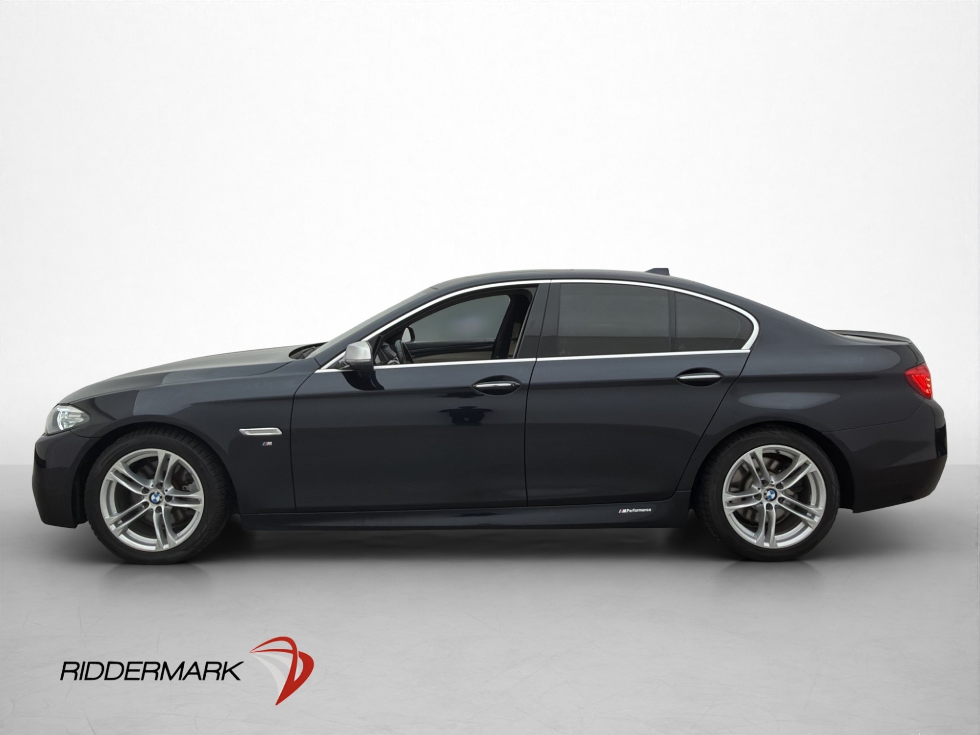 BMW 520 2016, photo 4/66