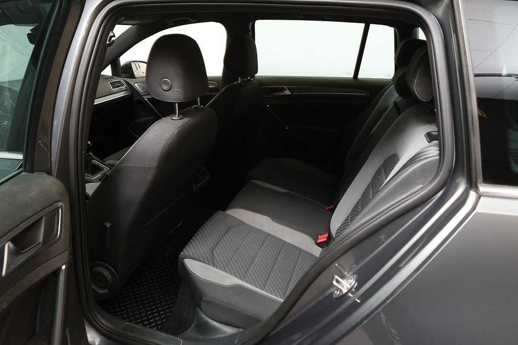 Volkswagen Golf 1,5 TSI 150hk R-Line Sportscombi Dragkrok 2019
