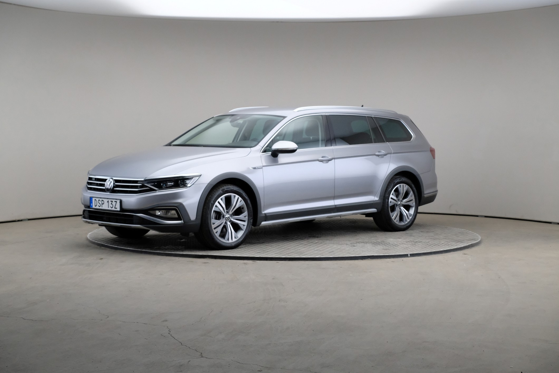 Volkswagen Passat 2023, bild 5/10