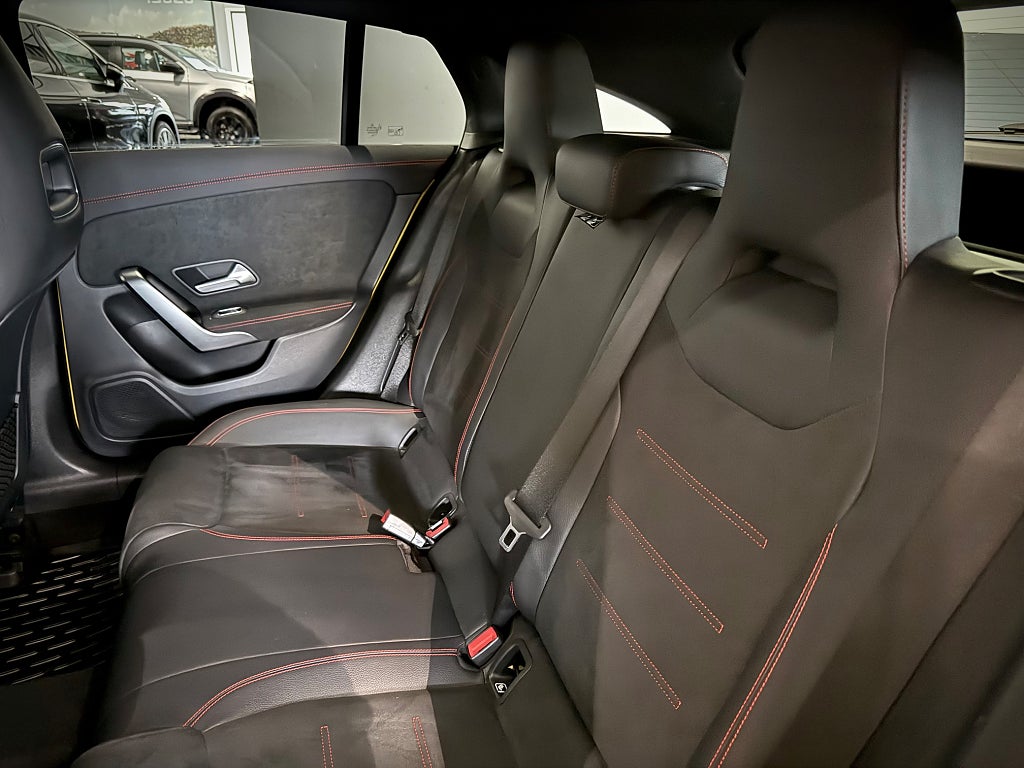 Mercedes-Benz CLA 180 Shooting Brake AMG Night package Dragkrok - bild 15