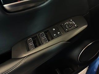 Lexus NX 300h 2.5 AWD E-CVT Business Line S&Vhjul/Drag/Kamera – bild 17