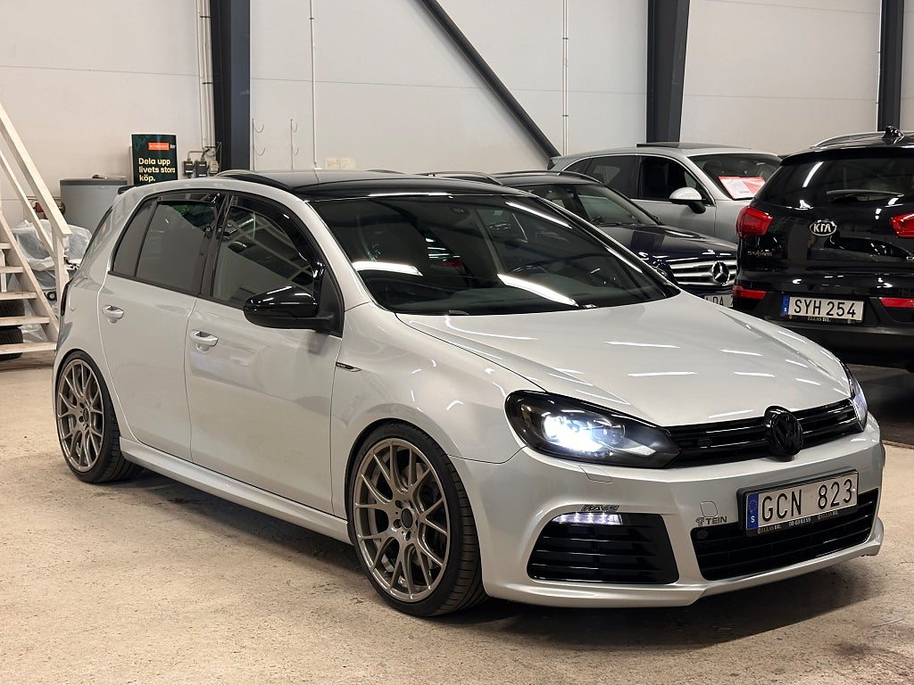 Volkswagen Golf R 2.0 TSI 4MOTION 270HK MAXTON VÄLVÅRDAD