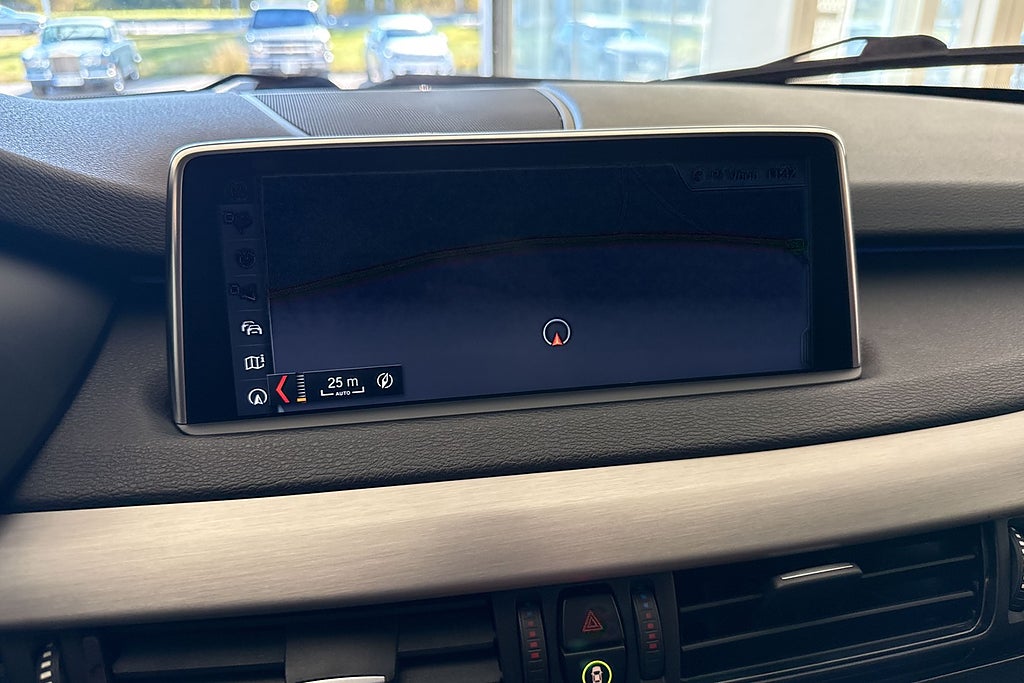 BMW X5 xDrive40e Steptronic M-sport Kamera Värmare Drag Pano miniatyr 9