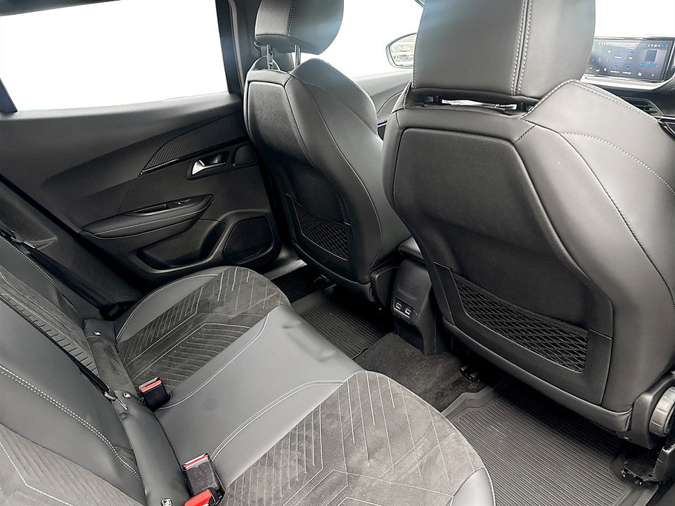 Bild på Peugeot 2008 GT Hybrid 145hk Aut B-KAMERA CARPLAY