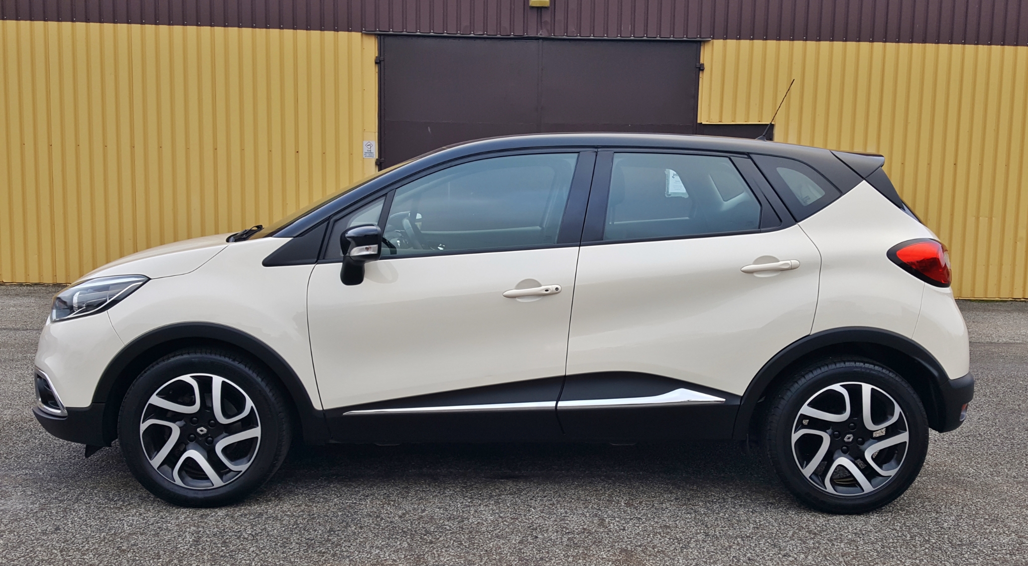 Renault Captur 2015, bild 3/50