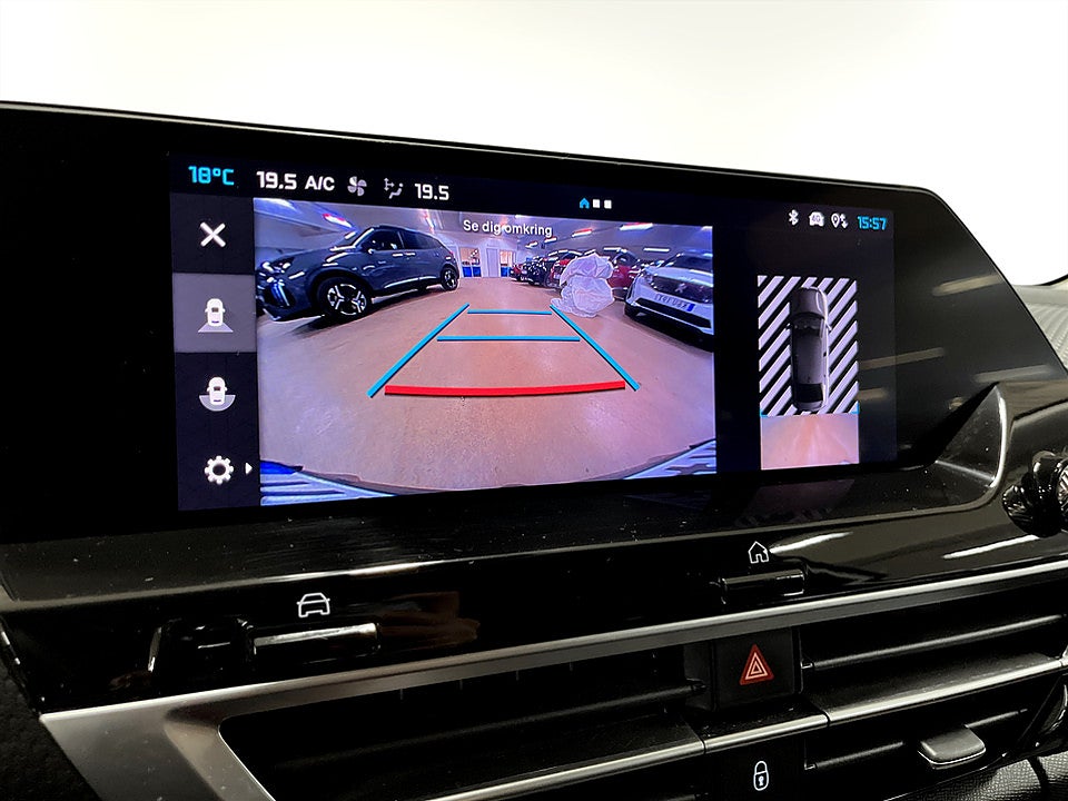 Bild på Citroën C4-X Shine 1.2 PT 130hk Aut B-KAMERA RATTVÄRME