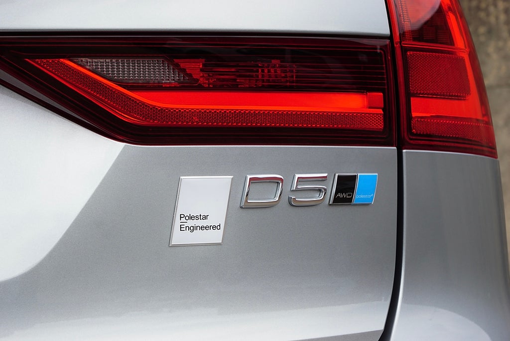 Volvo V90 Cross Country D5 AWD Inscription|800mil|B&W|360°|HuD|Pano|SA