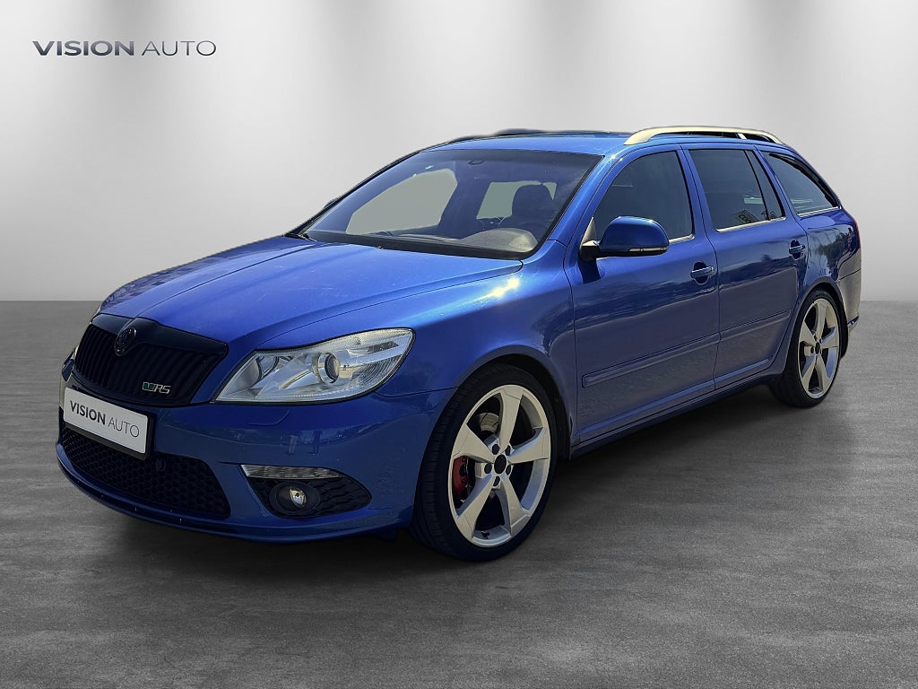Skoda Octavia Kombi RS 2.0 TSI RS /Dragkrok/ Sportstolar/ Välutrustad