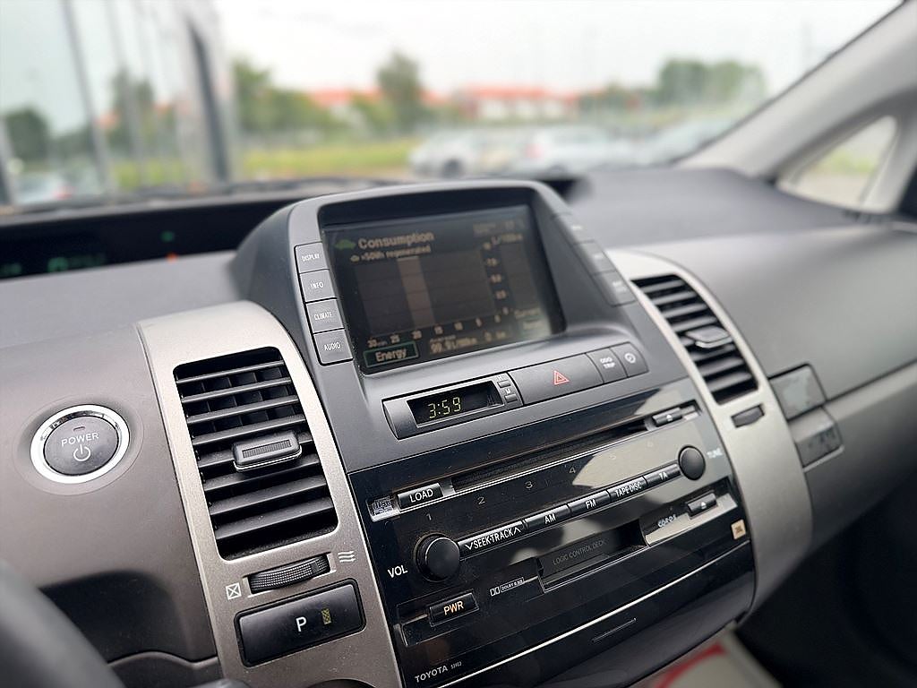 Toyota Prius 1.5 VVT-i CVT 112hk / Navigation