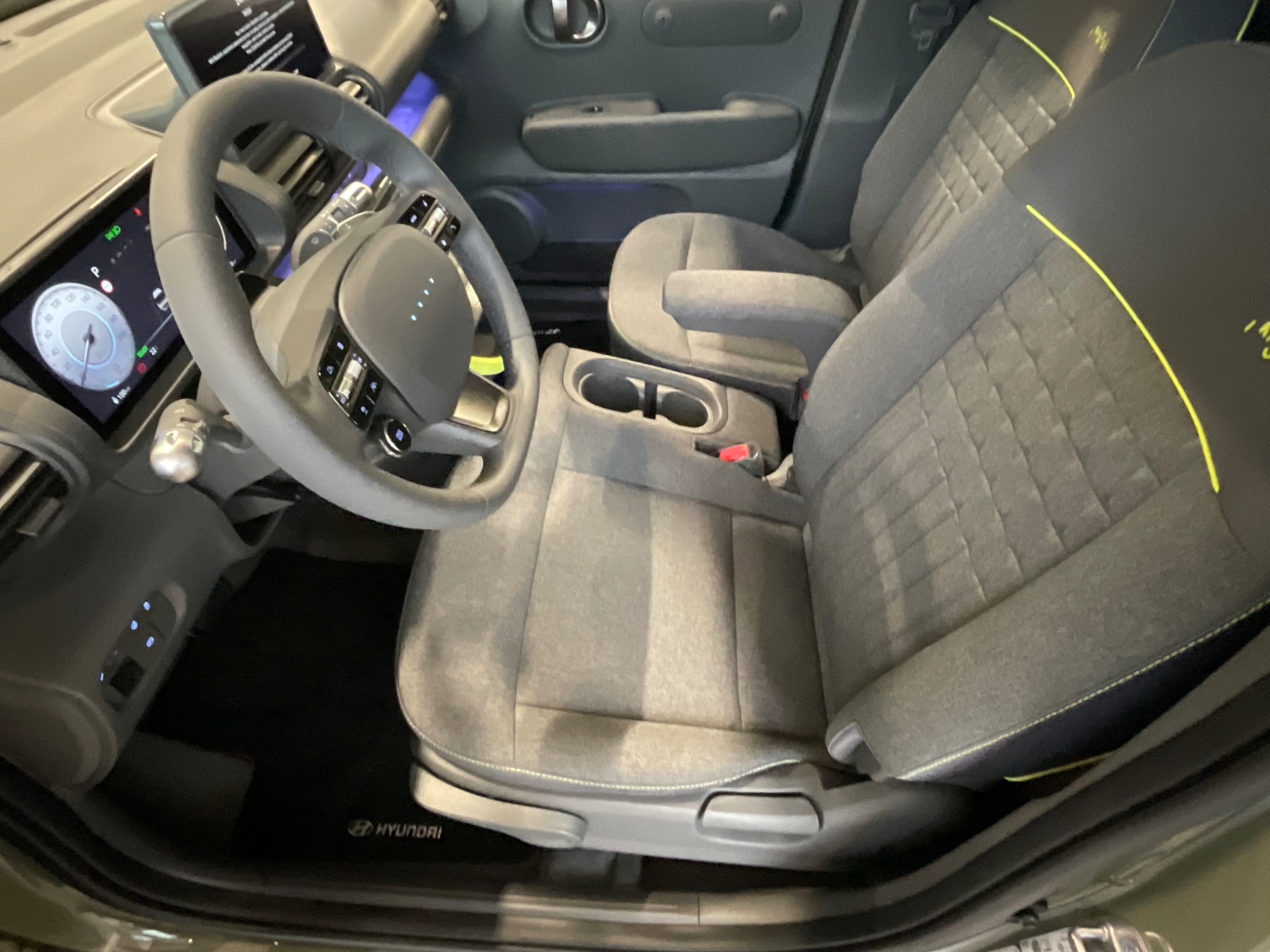 Hyundai Inster 49 kWh CROSS 115hk 2025, bild 3/50