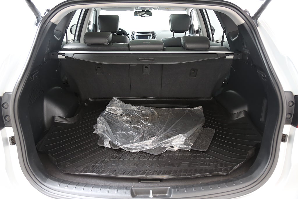 Hyundai Santa Fe 2,2 CRDi 197hk Premium 4WD Aut Pano Skinn Motorv Drag 2015