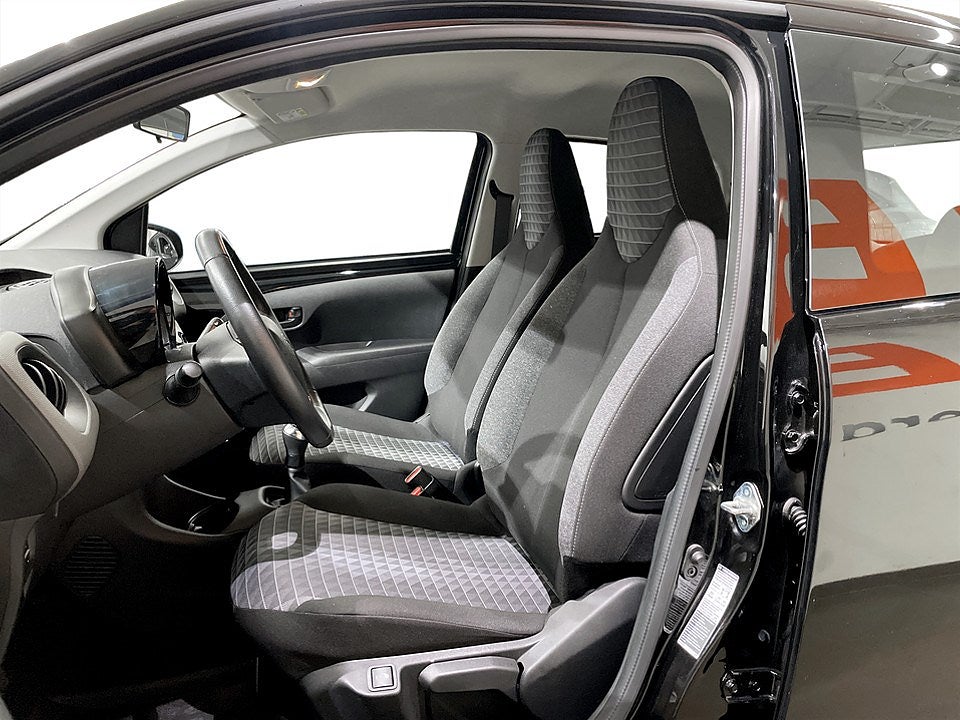 Bild på Peugeot 108 5D Active 1.0 PT 72hk - B-KAMERA, CARPLAY