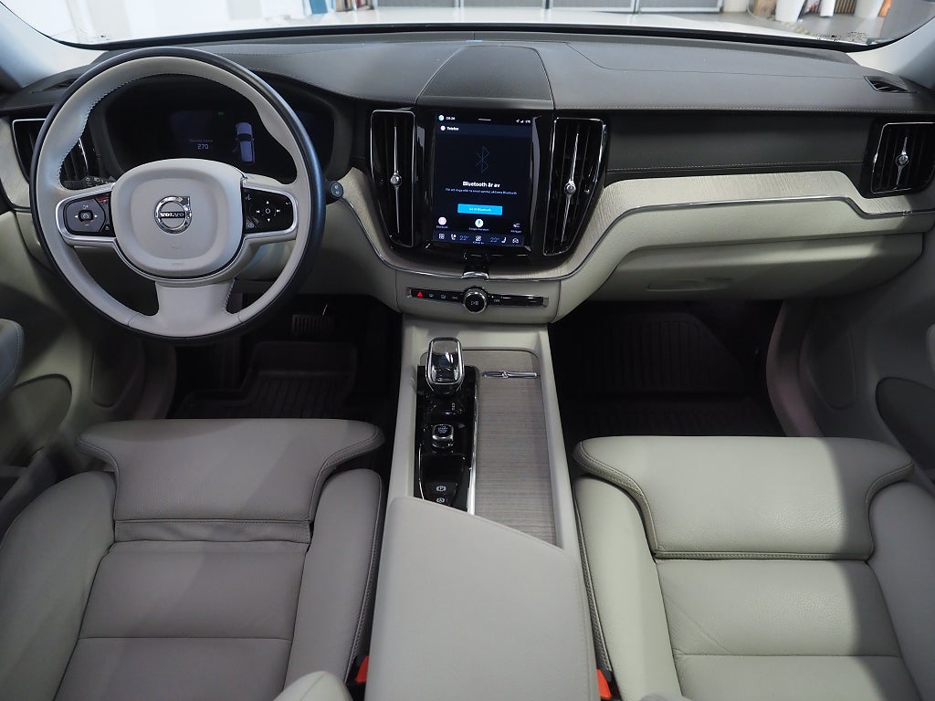 Volvo XC60 B4 AWD Geartronic 197hk Inscription B-Kam Drag Orrefors 2022