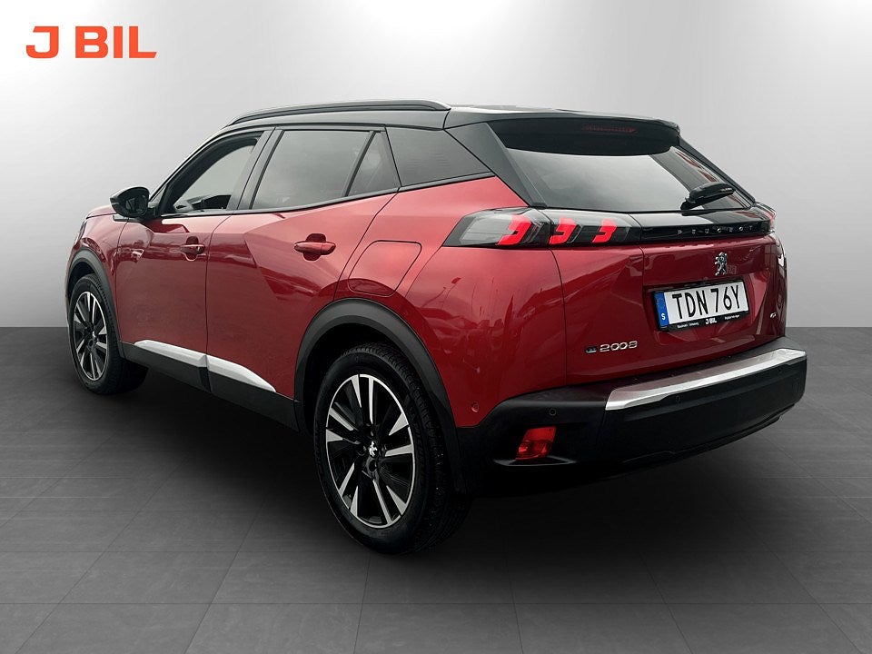 Bild på Peugeot 2008 GT Pack 50kWh 136hk Aut - B-KAMERA, CARPLAY, NAV