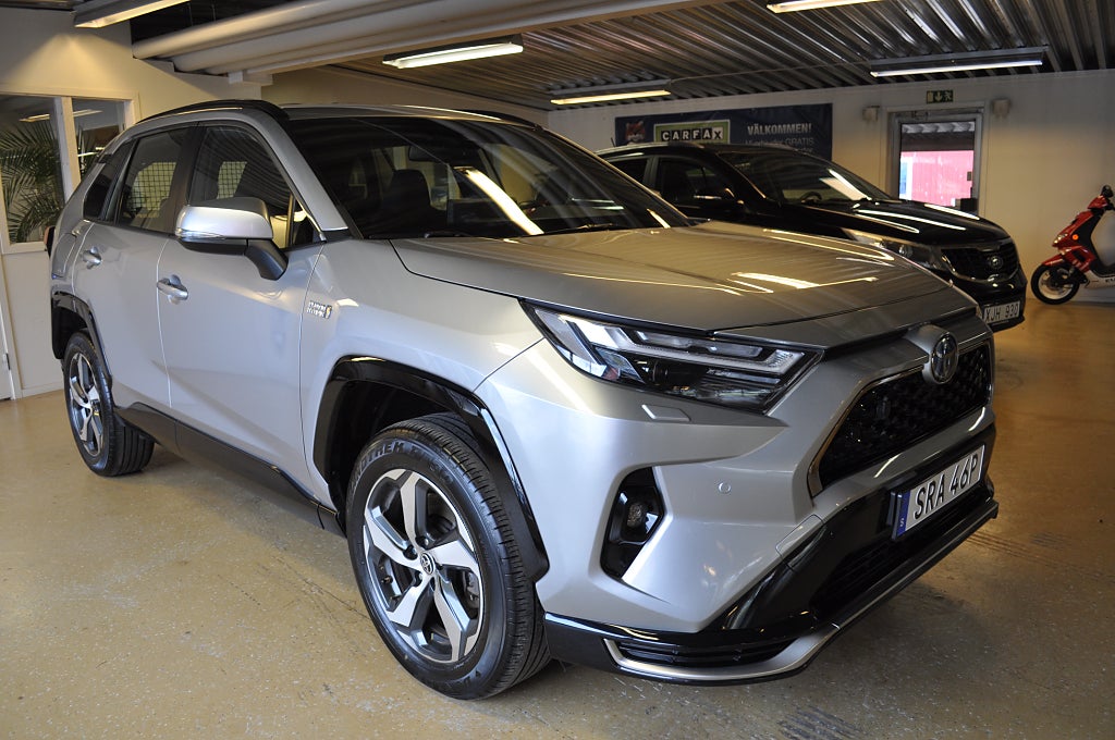 Toyota RAV4 Plug-in Hybrid E-CVT Active/12 MÅN GARANTI 
