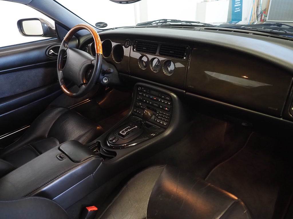 Jaguar XKR 363hk Supercharged | Bra skick | 1 ägare sedan 2001 | 1998