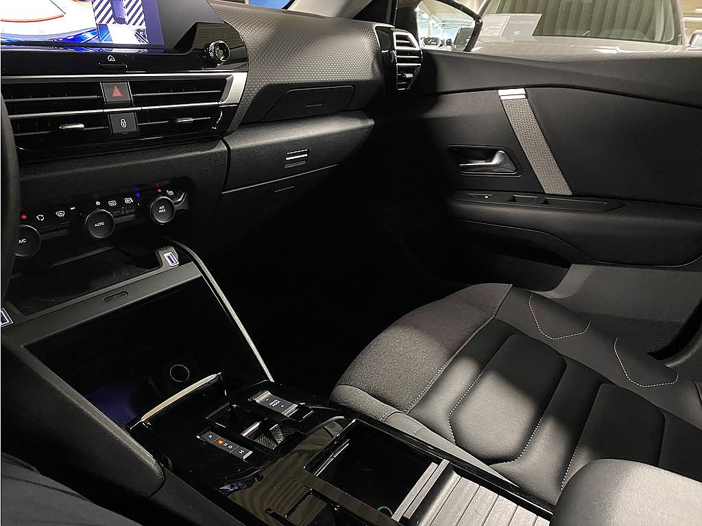 Bild på Citroën C4 Shine 1.2 PT 130hk Aut - 360-KAMERA