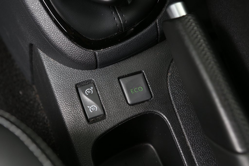 Renault Clio 0,9 TCe 90hk Intens 5D Navi P-sensor 2019