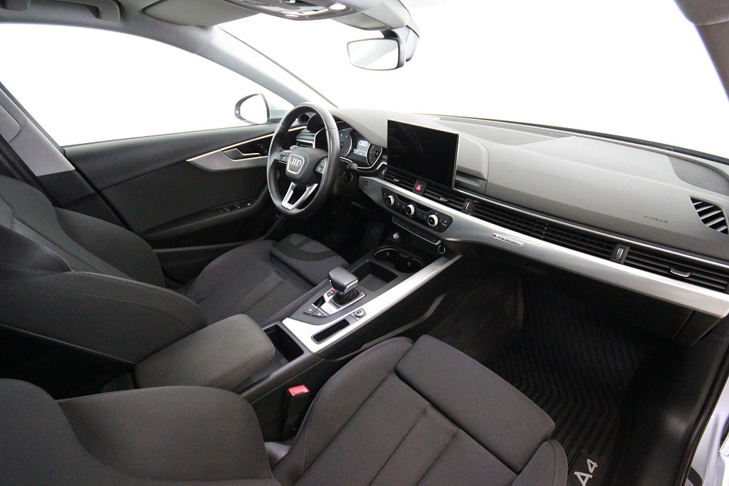 Audi A4 2023 - miniatyr 4