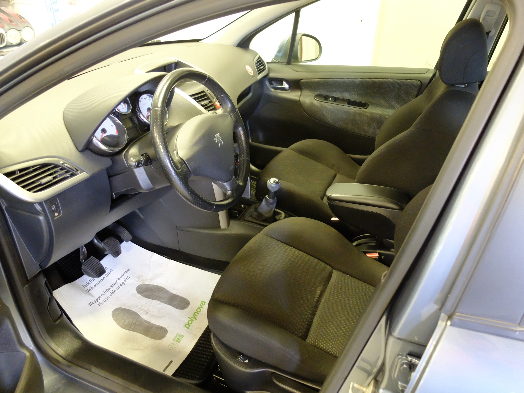 Peugeot 207 5-dörrar 1.6 VTi Bra skick 2008, bild 4/38