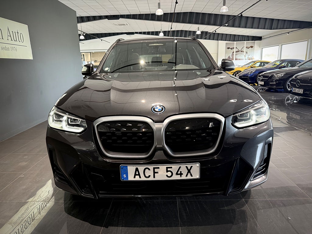 BMW iX3 M Sport Glastak Läder Drag - bild 16