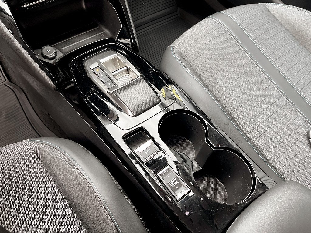 Bild på Peugeot E-2008 Allure Pack 50kWh 136hk Aut - B-KAMERA, EN ÄGARE