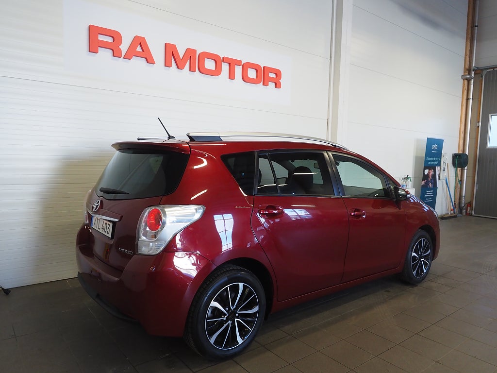 Toyota Verso 1.8 Valvematic Intense Edition 7-sits Kamera Halvskinn 2017