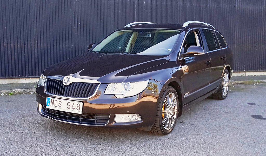 Skoda Superb Kombi 3.6 FSI V6 4x4 Euro 5, Dragkrok , Automat