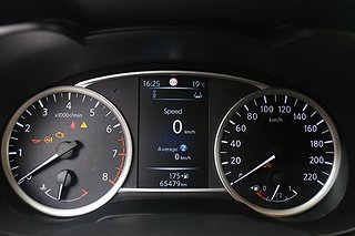 Halvkombi Nissan Micra 12 av 18
