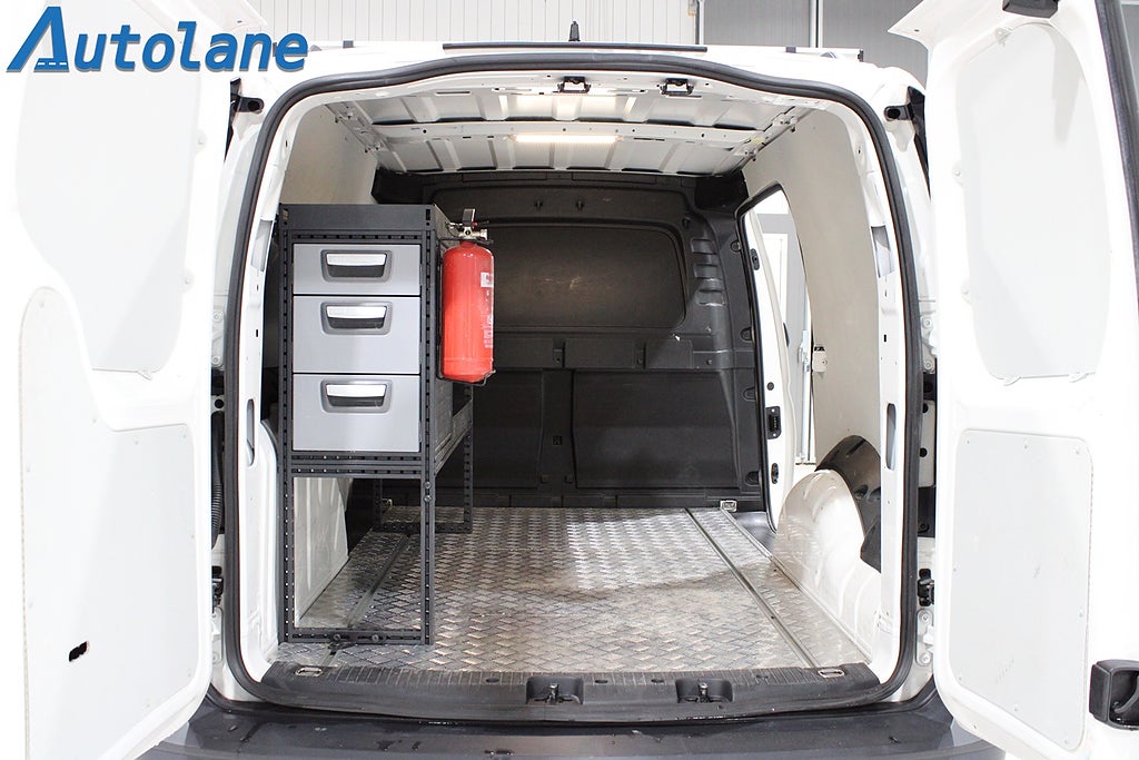 Volkswagen Caddy Maxi Cargo 2.0 TDI BMT Inredning,Värmare,Dragkrok,CarPlay