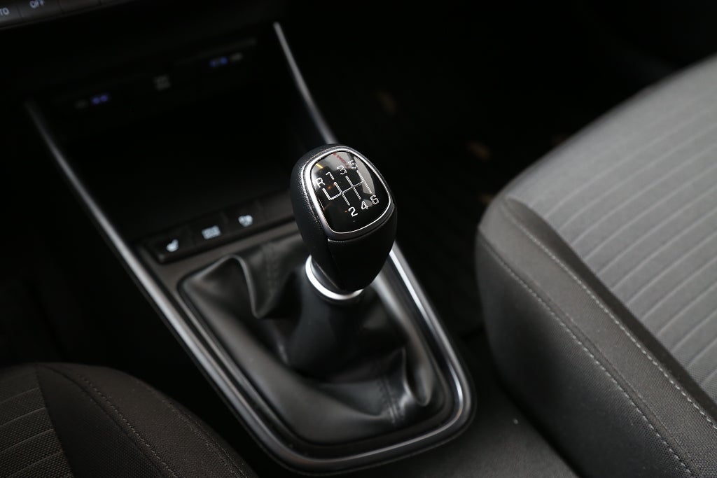 Hyundai i20 1,0 T-GDI iMT 100hk Essential CarPlay Kamera 2022