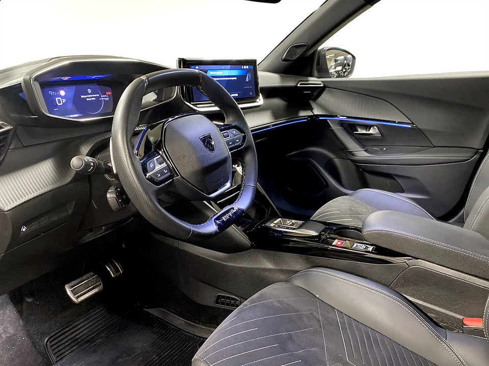 Bild på Peugeot 2008 GT Hybrid 145hk Aut B-KAMERA CARPLAY