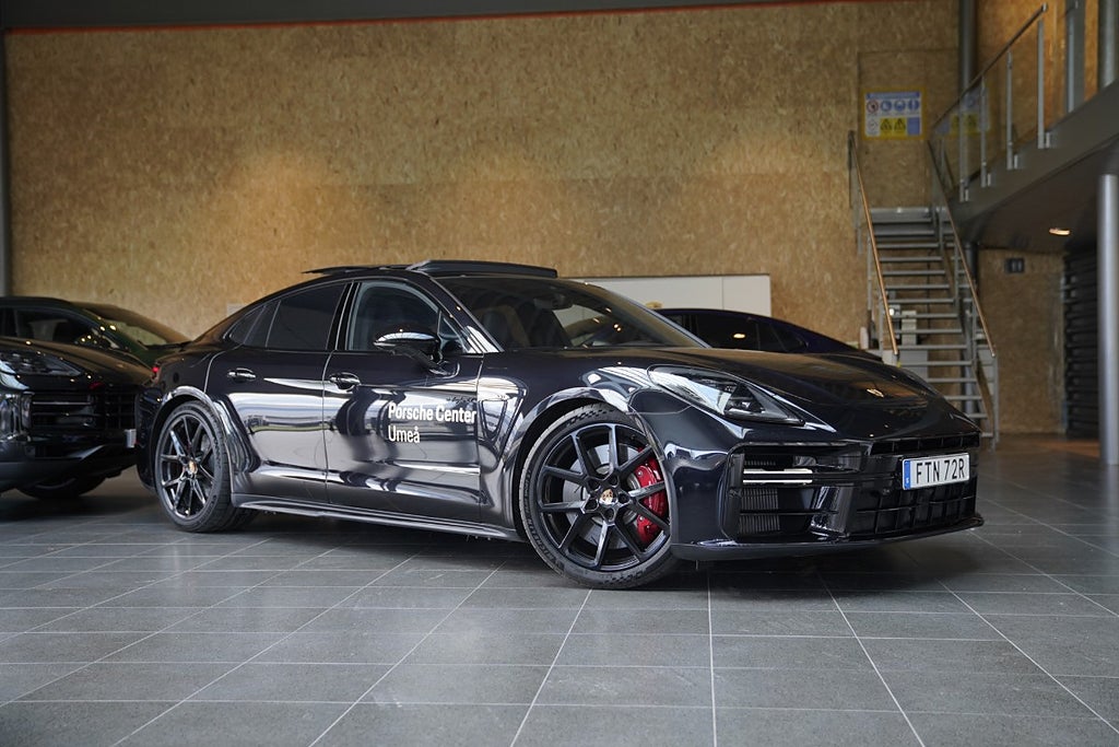 Porsche Panamera 4S E-Hybrid / 544hk