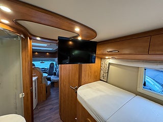 Husbil-halvintegrerad Carthago C-Line T4.9 180HK AUT 14 av 24