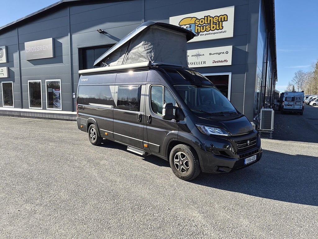 Sunlight Cliff 640 RT Adventure 140 hk, långbäddar, 5 sovplatser, automat